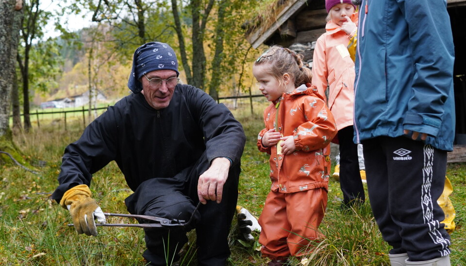 Det var mange spente og nysgjerige barn som fikk lære mye nytt på aktivitetsdagen ved Brudavolltunet.