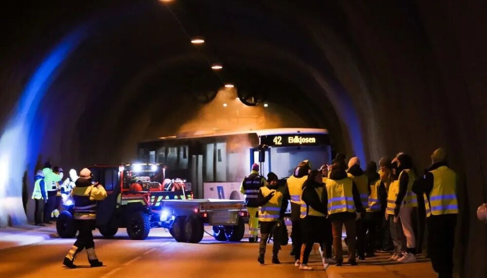 KRISETILSTANDER: Det var dramatisk i Eiksundtunnelen onsdag morgen.