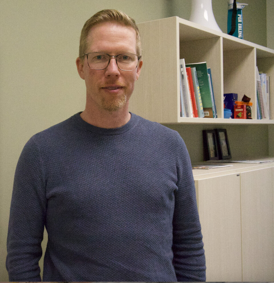 ALVORLIG: Rektor Per Erling Sætre ser en økning i vape-bruk blant ungdommene på Volda ungdomskule.