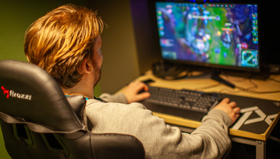 LAVERE STATUS: Samtidig som dataspill blir sett mer positivt på som kulturuttrykk, har andre uttrykk som bøker og musikk høyere status blant nordmenn.