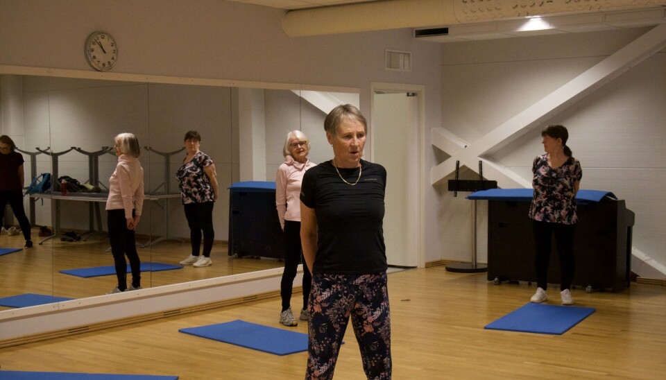 KONTROLL: Åse Nordnes leder seniortrimmen trygt gjennom ukens treningsøkt.