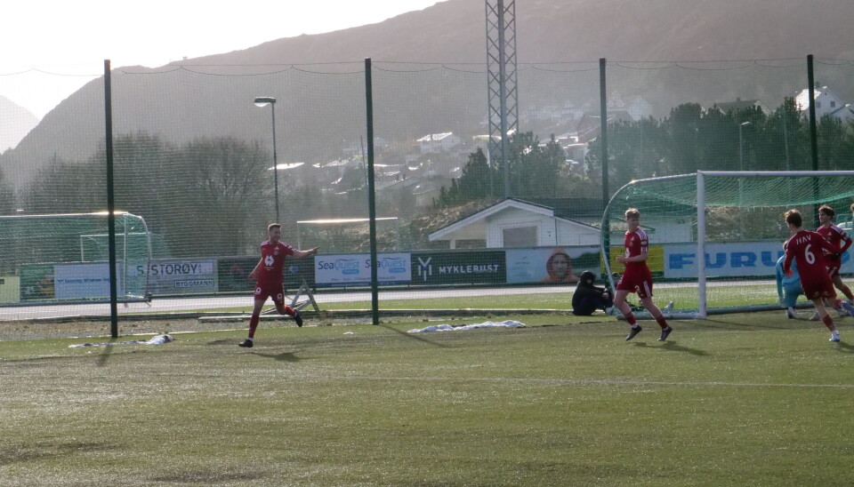 OPP I LEDELSE: Enrique Crespo Søvik putter Bergsøy foran i kampen.