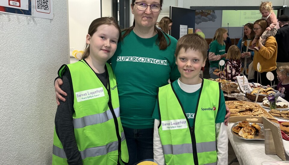 Heidi Fagna med Georg Fagna-Breivik og Jakob Brand Sæter.