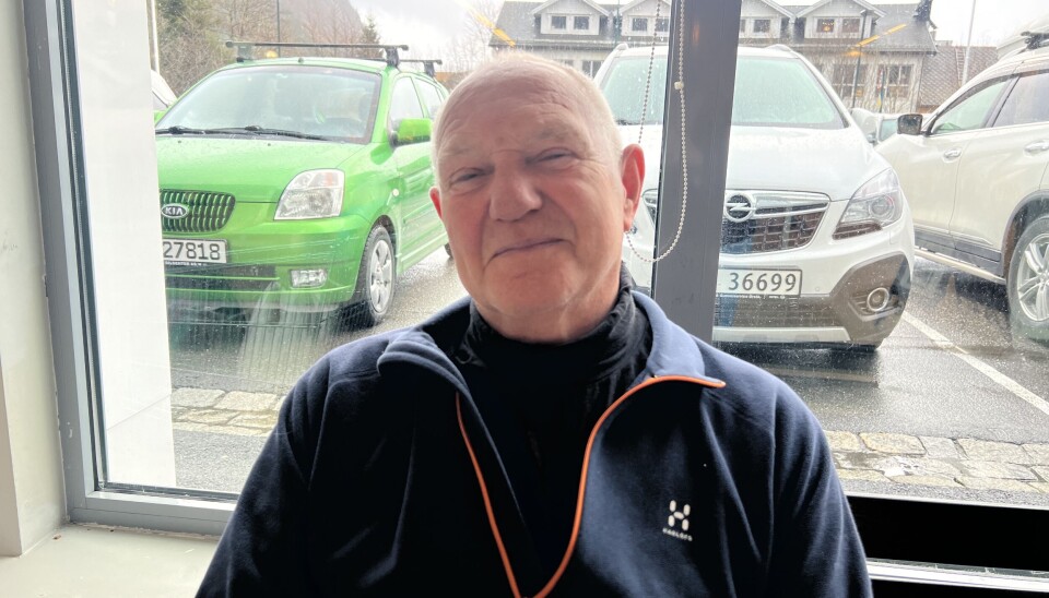 LEI: Bjørn Finsrud synes at det skaper unøvendig stress å stille klokka.