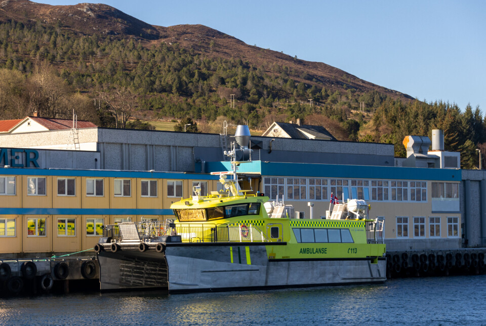 NY OG FORBEDRET: Her ligger MS Liv på Kvamsøya. Ambulansetjenesten forteller at den nye båten er mer enn nok egnet for uttrykning.