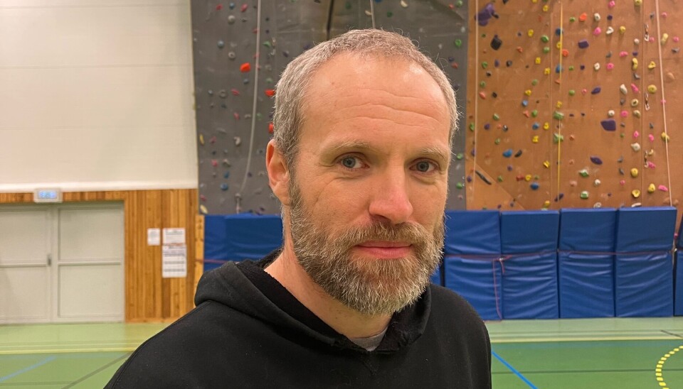 STIGENDE INTERESSE: Klatreinstruktør Erik Botnmark liker å tro at det er stigende klatreinteresse i Vanylven.