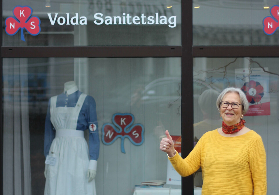 LOKALET: Lillås utenfor lokalet til sanitetslaget i Volda sentrum.