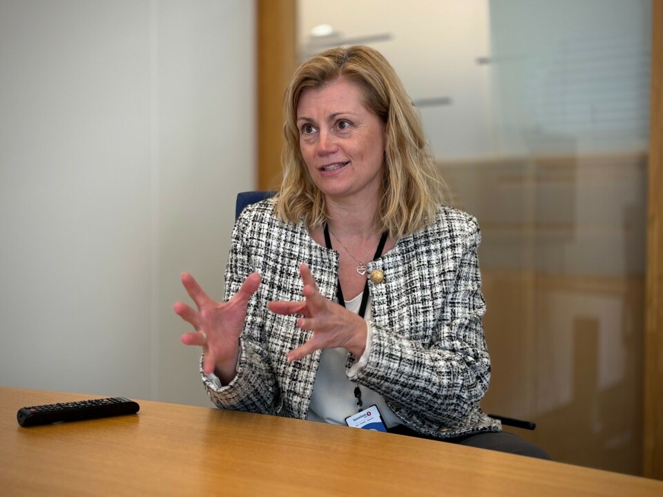 BEKYMRET: Mette Ryste avdelingsbanksjef ved Sparebank 1 SMN i Volda skjønner folks bekymring rundt børsfallet.