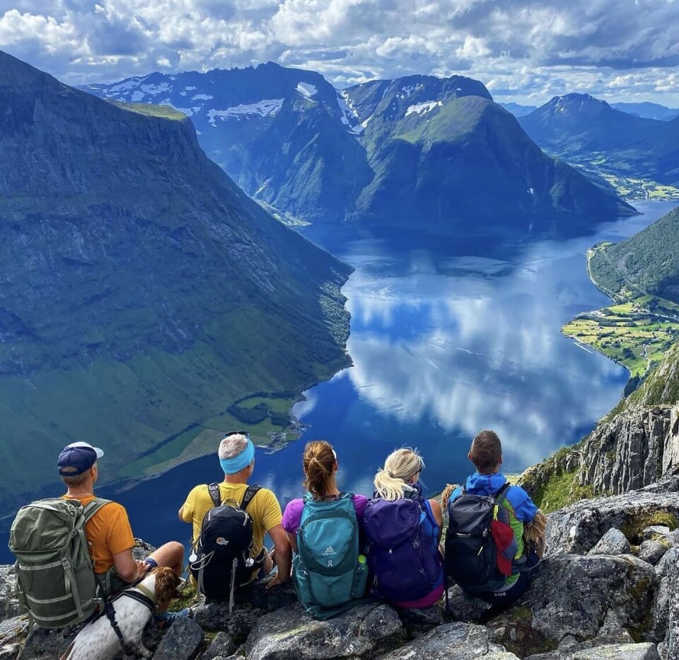 TURVENNER: Øyvind Vebenstad og turvenner på toppen av Urkeegga - Øyvinds favoritt tur.