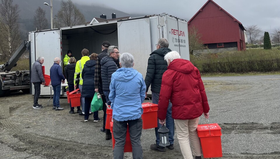 BARSTADVIKA: Det var lang kø da VØR ankom Barstadvika tirsdag ettermiddag.