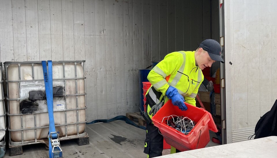 GLAD: I Barstadvika er innbyggerne fornøyde med å få hjelp til å kvitte seg med stort og stort.