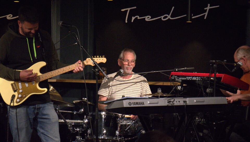 STYRTE SHOWET: Stein Lied (midten) spilte trommer, og hadde vokal på mange av sangene.