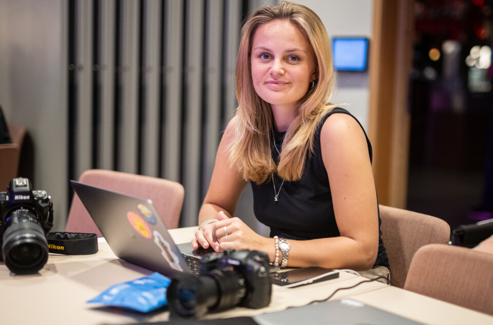 Valvake: Reporter Sunniva er klar for å rapportere frå Pir i Ålesund.