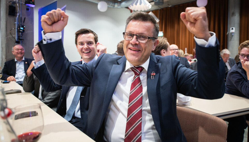BRAKVALG: (Fv.) Joakim Myklebost Tangen og Frank Sve jubler for brakvalg for FrP og plass på Stortinget.
