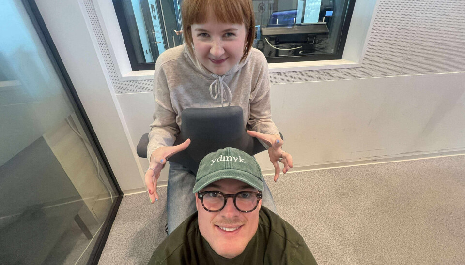 Kristine og Maruks håper folk hører på Radio Volda.