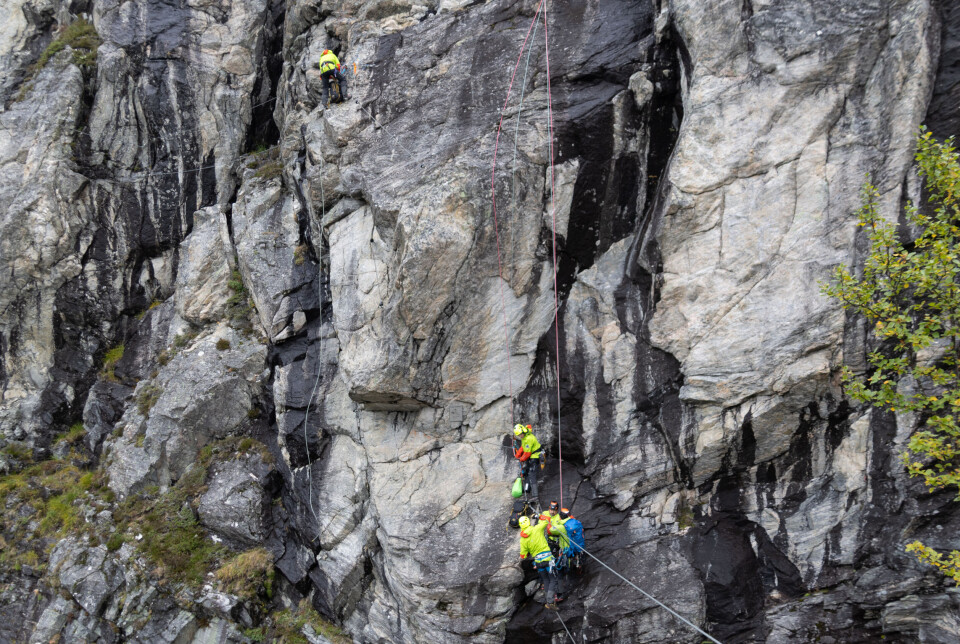 AKSJON: Slik kan en redningsaksjon se ut. Her fra øvelse i via ferrata-ruten 'Ragnarok'