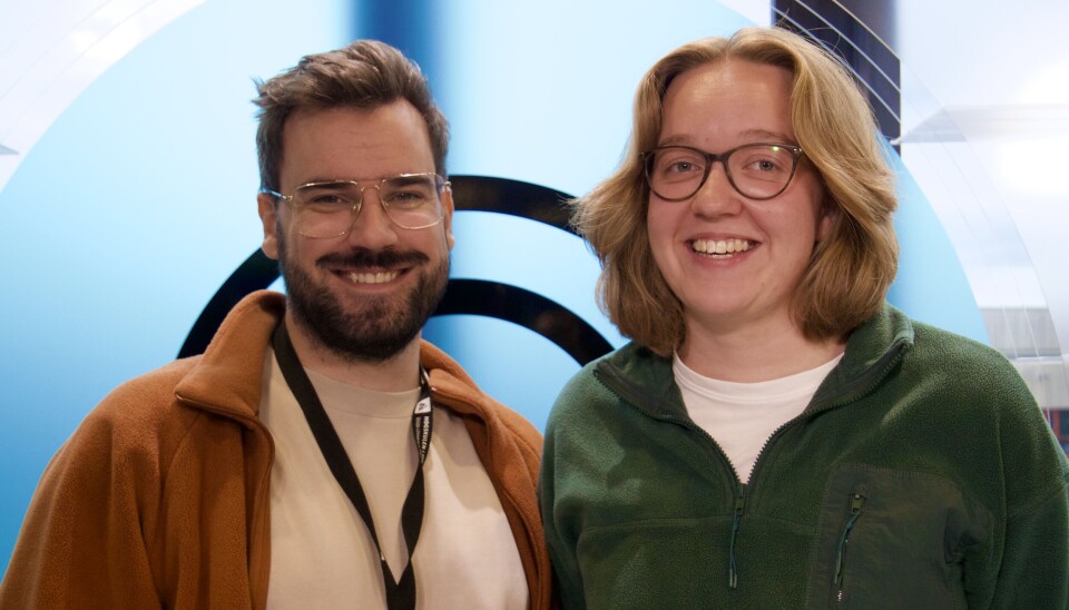 Studentene Sindre Skarstein Fossmo (Sendingsansvarlig for Radio) og Ingvild Marie Svardal (Vaktsjef for TV) er spente før heldagssendingen.