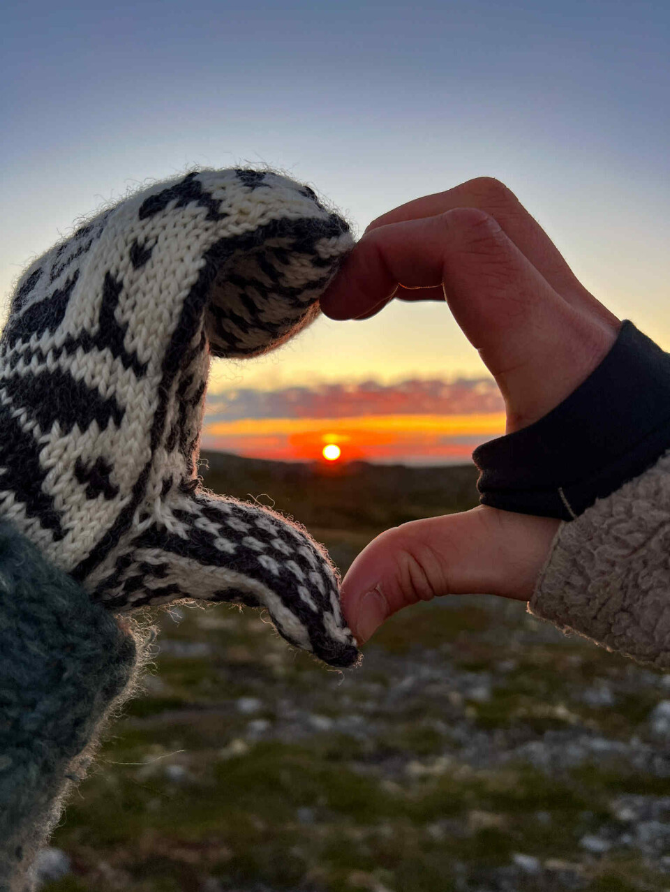 SOLNEDGANG: Jeg og typen som tar et klissete bilde til Instagram:)